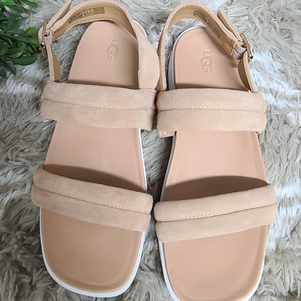 NEW UGG Lynnden Sandals - Picture 2 of 8